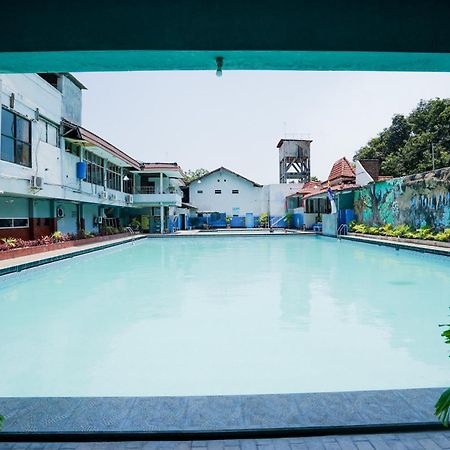 Oyo 1652 Hotel Tampiarto Probolinggo Eksteriør bilde